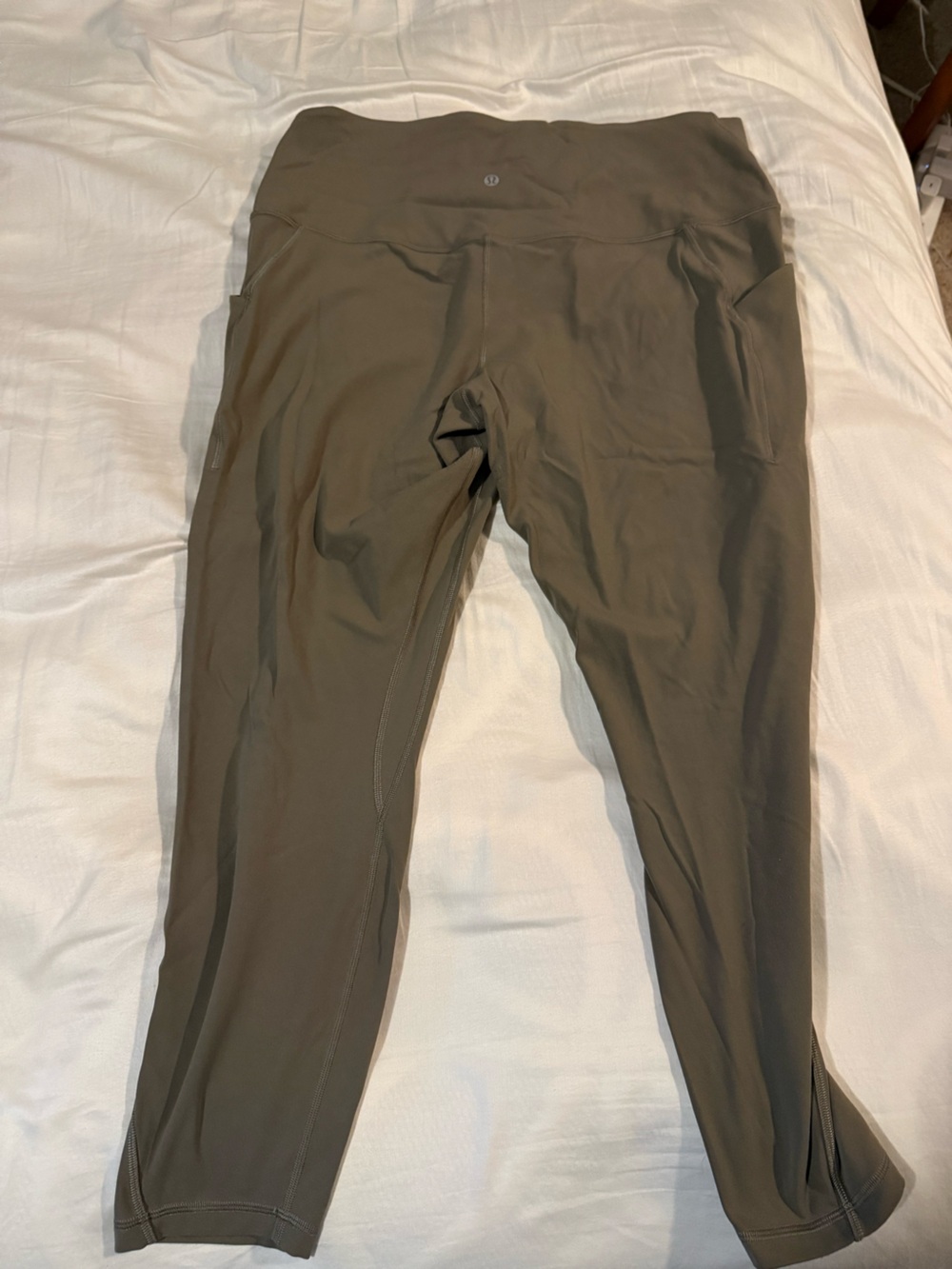 lululemon align - Nomad Leggings 25” - With Pockets - Picture 2 of 3